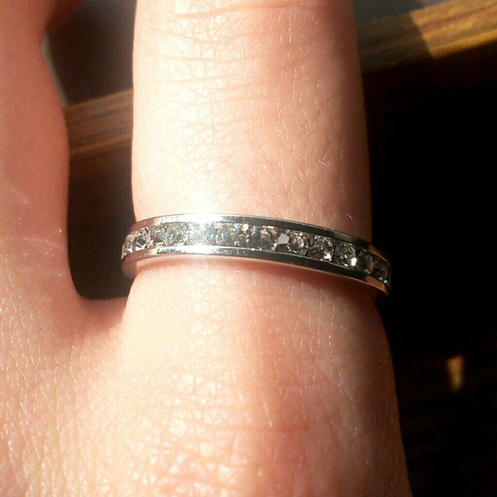 *NWOT* Silver CZ Diamond Wedding Ring